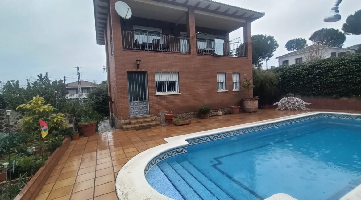 WhatsApp Image 2025-02-14 at 11.53.54 (2)