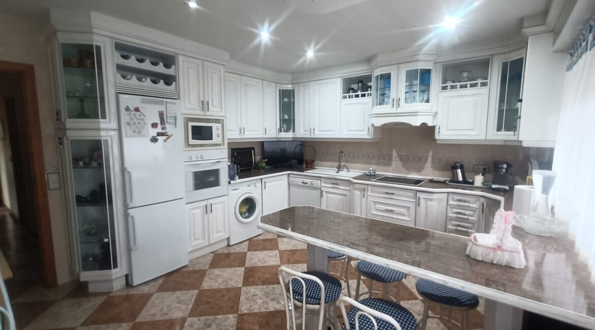 WhatsApp Image 2025-02-14 at 11.54.03